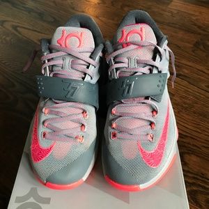 KD VII "Calm Before the Storm" Size 8